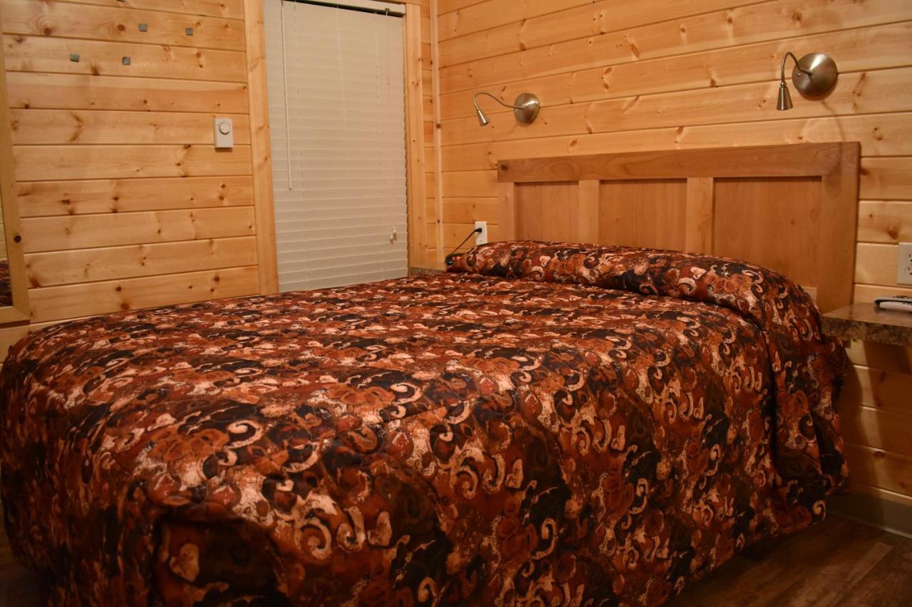 Tall Chief Camping Resort Cottage 1 Pleasant Hill Eksteriør billede