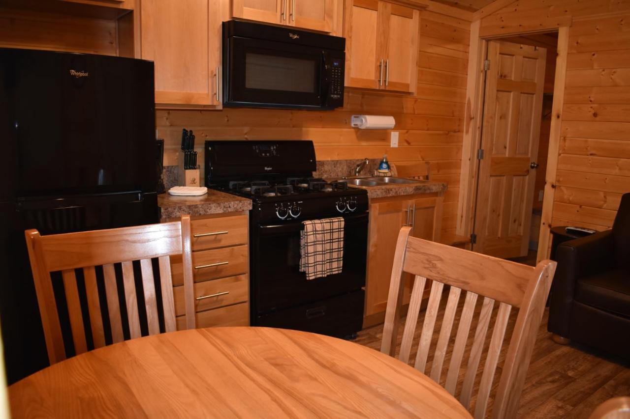 Tall Chief Camping Resort Cottage 1 Pleasant Hill Eksteriør billede